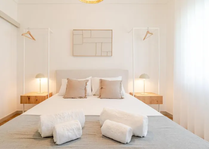 Lighthouse View By Portugal Active Pensionat